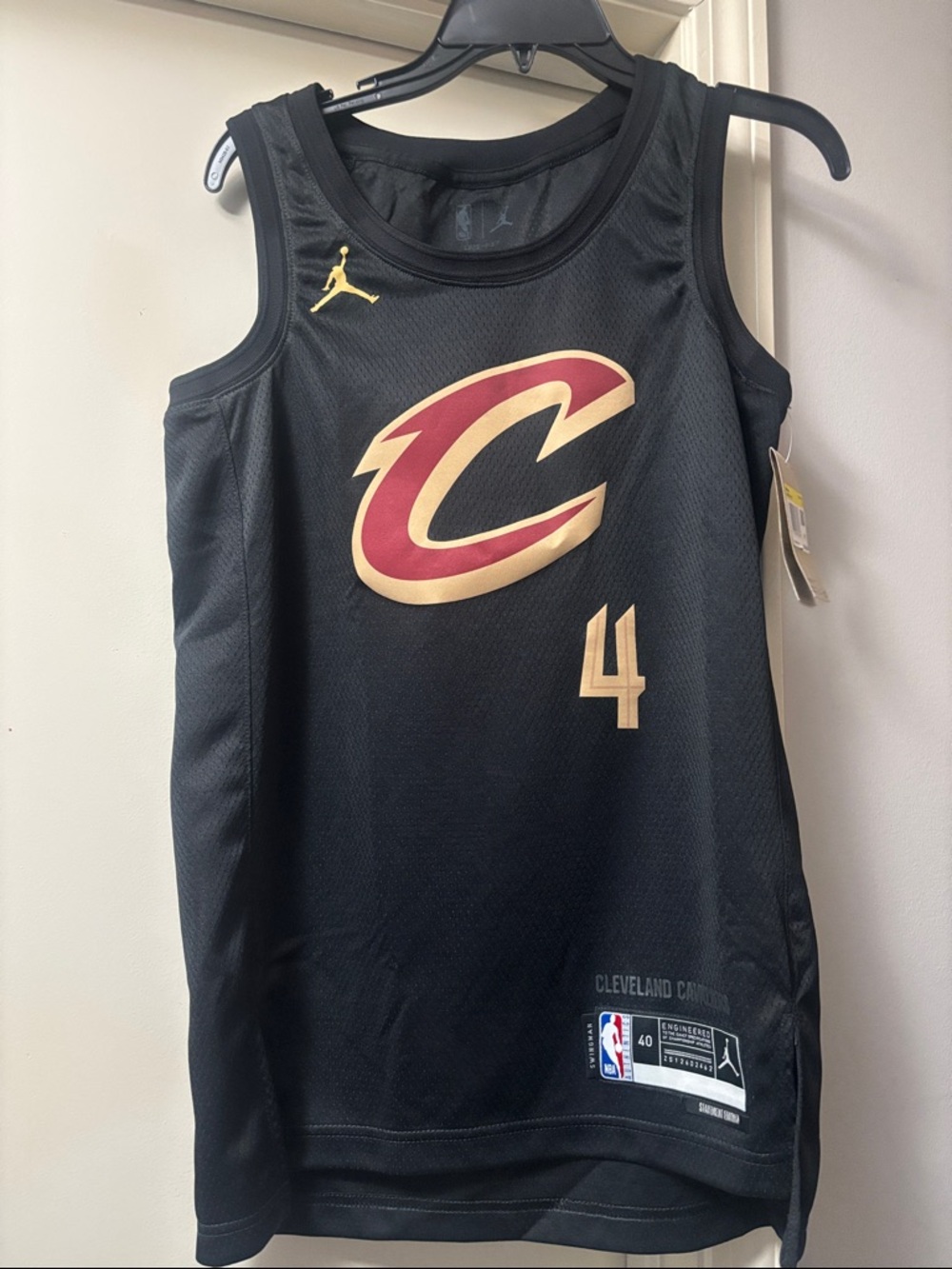 100% authentic Evan Mobley Cleveland Cavaliers  Statement Edition Jersey NWT